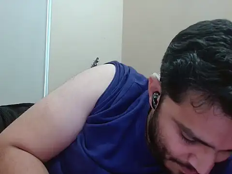 Snapshot of robintoit chatting on 02.13.26 robintoit online show from 02.13.26