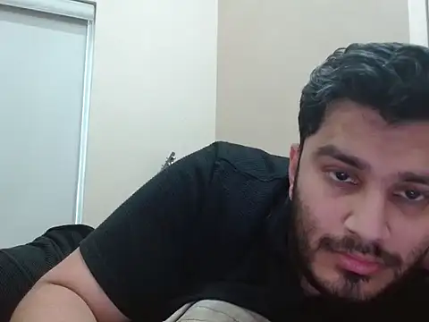 Snapshot of robintoit chatting on 02.17.26 robintoit online show from 02.17.26