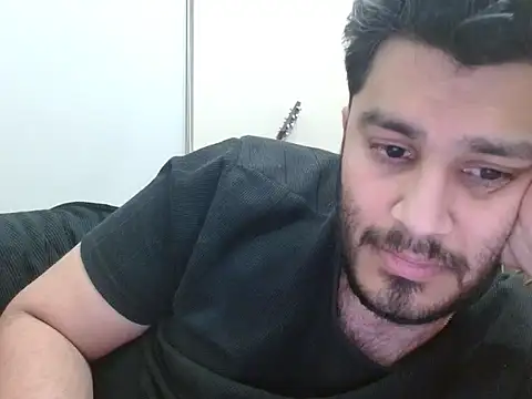 Snapshot of robintoit chatting on 02.20.26 robintoit online show from 02.20.26