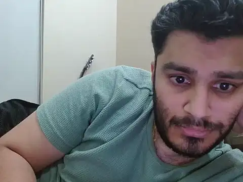 Snapshot of robintoit chatting on 02.21.26 robintoit online show from 02.21.26