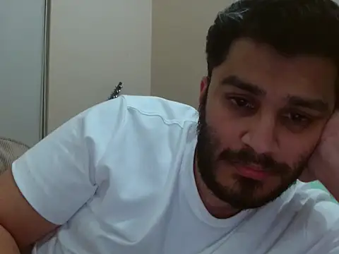 Snapshot of robintoit chatting on 03.02.26 robintoit online show from 03.02.26