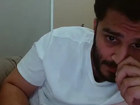 Snapshot of robintoit chatting on 03.03.26 robintoit online show from 03.03.26