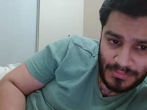 Snapshot of robintoit chatting on 03.03.26 robintoit online show from 03.03.26