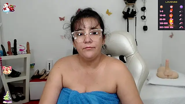 mom hot   online show from 01.14.26