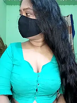 Idhika Paul online show from 03.22.25