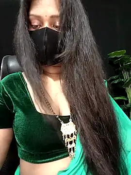 Idhika Paul online show from 09.28.25