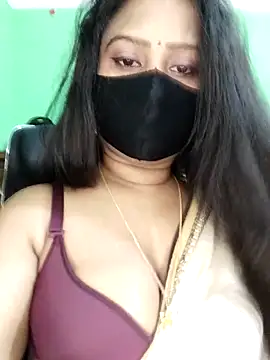 Idhika Paul online show from 03.04.26