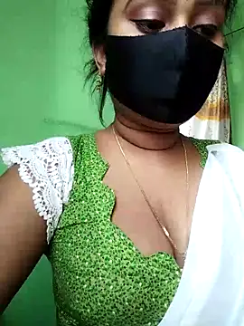 Idhika Paul online show from 04.06.26