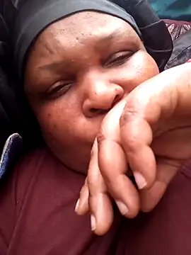 Snapshot of HOTSUGARX5 chatting on 12.18.24 HOTSUGARX5 online show from 12.18.24