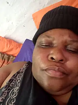 Snapshot of HOTSUGARX5 chatting on 02.10.25 HOTSUGARX5 online show from 02.10.25