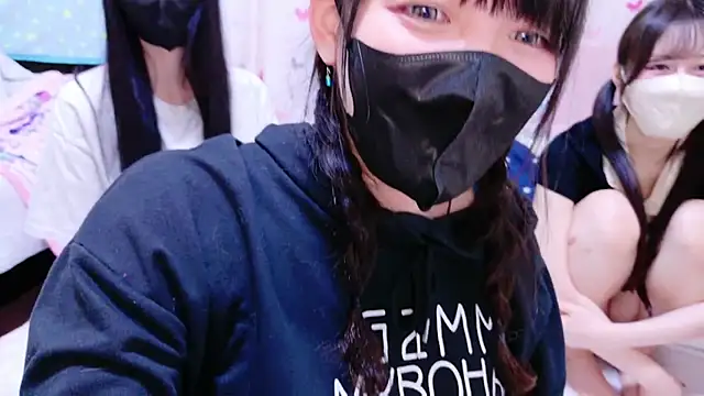 Snapshot of maataaan chatting on 09.27.25 maataaan online show from 09.27.25