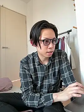 Snapshot of -mirai- chatting on 03.21.25 -mirai- online show from 03.21.25