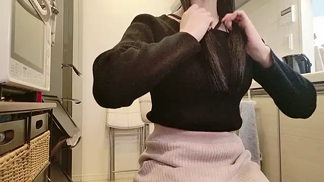 Snapshot of sayaka_xo chatting on 04.22.26 sayaka xo online show from 04.22.26