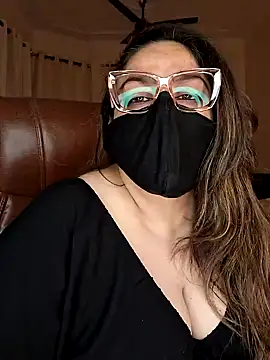 Snapshot of SEXY-Sardarni chatting on 12.13.24 SEXY-Sardarni online show from 12.13.24