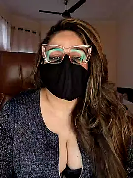 Snapshot of SEXY-Sardarni chatting on 02.20.25 SEXY-Sardarni online show from 02.20.25