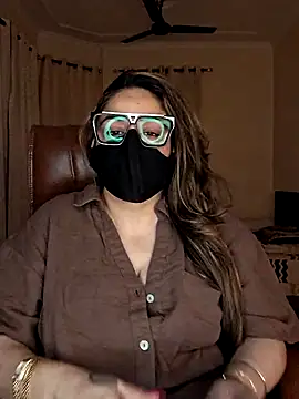 Snapshot of SEXY-Sardarni chatting on 03.19.25 SEXY-Sardarni online show from 03.19.25