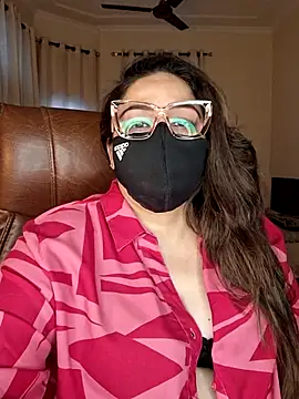 Snapshot of SEXY-Sardarni chatting on 04.07.26 SEXY-Sardarni online show from 04.07.26