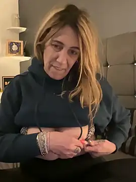 blondebitch2 online show from 01.31.25