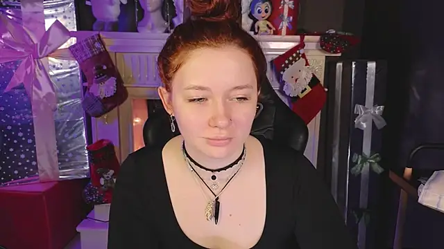 Snapshot of carolina_elf chatting on 01.05.25 carolina elf online show from 01.05.25