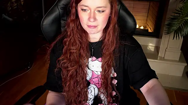 Snapshot of carolina_elf chatting on 02.08.25 carolina elf online show from 02.08.25