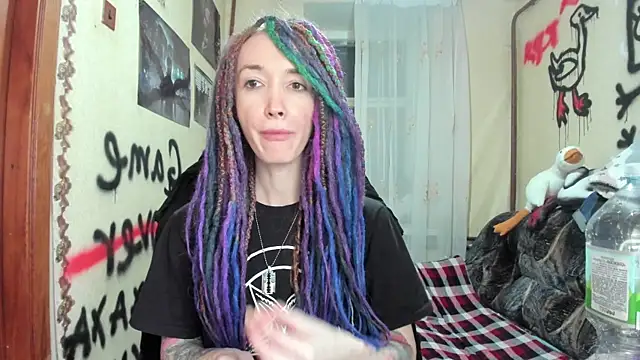 Snapshot of Roxy_Silver chatting on 01.19.25 Roxy Silver online show from 01.19.25