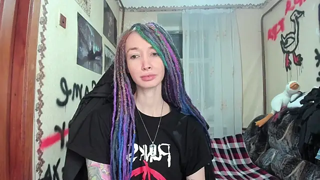 Snapshot of Roxy_Silver chatting on 01.21.25 Roxy Silver online show from 01.21.25