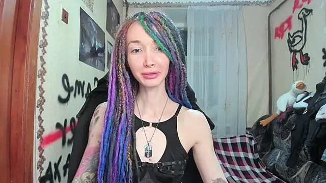 Snapshot of Roxy_Silver chatting on 01.24.25 Roxy Silver online show from 01.24.25