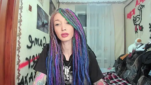 Roxy Silver online show from 01.26.25