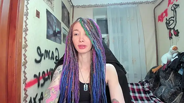 Snapshot of Roxy_Silver chatting on 02.07.25 Roxy Silver online show from 02.07.25