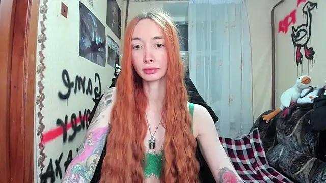 Snapshot of Roxy_Silver chatting on 02.14.25 Roxy Silver online show from 02.14.25