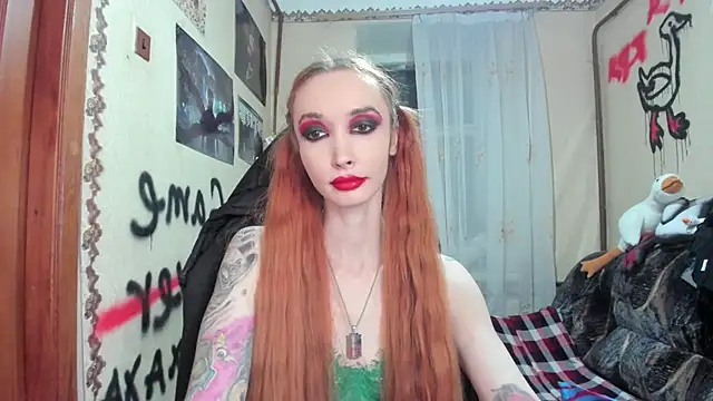 Snapshot of Roxy_Silver chatting on 02.21.25 Roxy Silver online show from 02.21.25