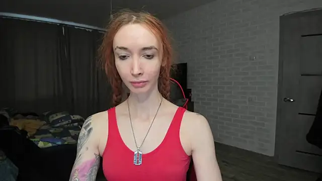 Snapshot of Roxy_Silver chatting on 02.25.25 Roxy Silver online show from 02.25.25