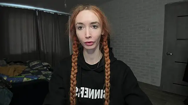 Snapshot of Roxy_Silver chatting on 02.26.25 Roxy Silver online show from 02.26.25