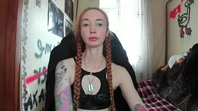 Snapshot of Roxy_Silver chatting on 03.01.25 Roxy Silver online show from 03.01.25