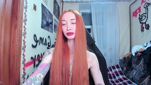 Snapshot of Roxy_Silver chatting on 03.08.25 Roxy Silver online show from 03.08.25