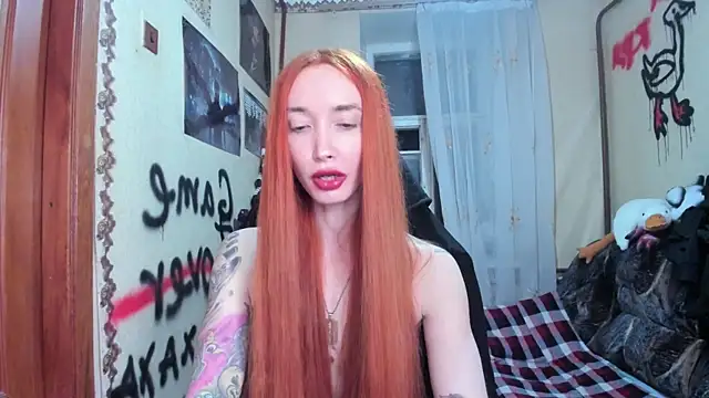 Snapshot of Roxy_Silver chatting on 03.08.25 Roxy Silver online show from 03.08.25