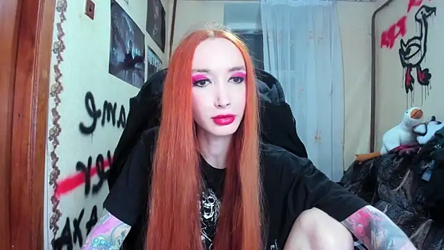 Snapshot of Roxy_Silver chatting on 03.22.25 Roxy Silver online show from 03.22.25