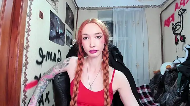 Snapshot of Roxy_Silver chatting on 09.08.25 Roxy Silver online show from 09.08.25