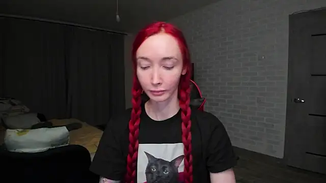 Snapshot of Roxy_Silver chatting on 02.12.26 Roxy Silver online show from 02.12.26