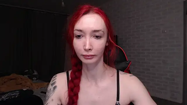 Snapshot of Roxy_Silver chatting on 06.22.26 Roxy Silver online show from 06.22.26