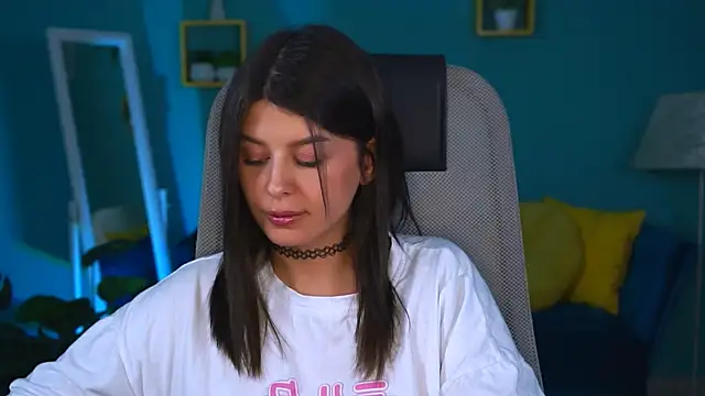 NicoleMun online show from 02.04.25