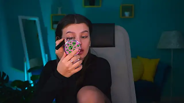 NicoleMun online show from 02.07.25