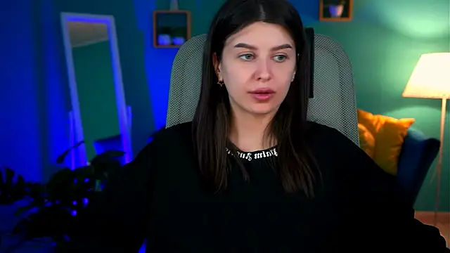 NicoleMun online show from 02.19.25