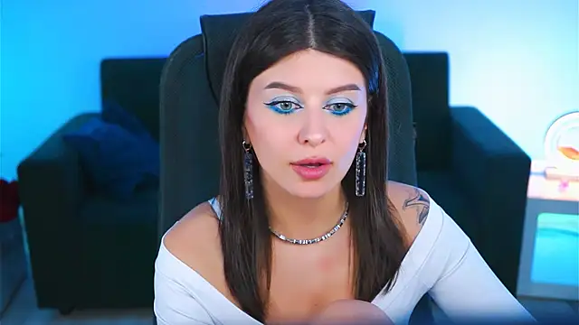 NicoleMun online show from 02.25.25