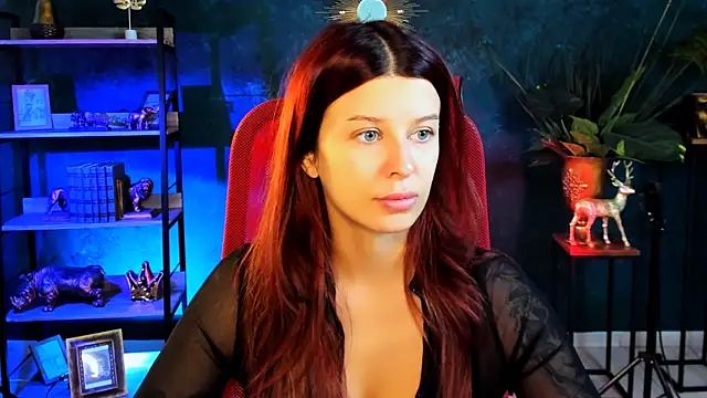 NicoleMun online show from 12.21.25