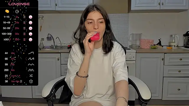 broosnica1 online show from 02.22.25