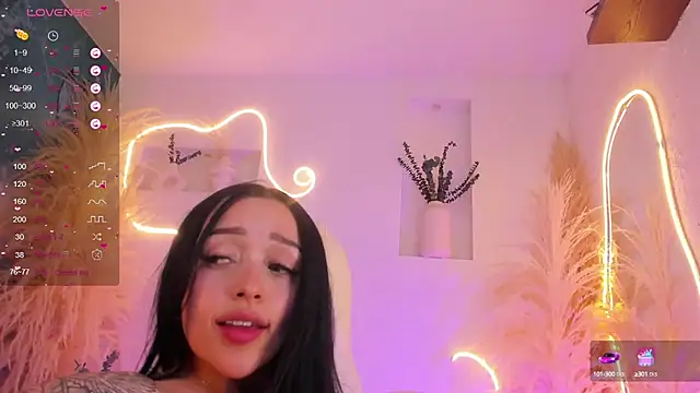 ViolettaHotLatin  online show from 02.25.25