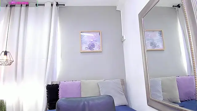  AlejaCruz  online show from 09.28.25