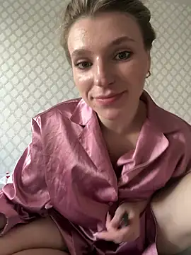 Snapshot of adel_secret chatting on 06.19.26 adel secret online show from 06.19.26