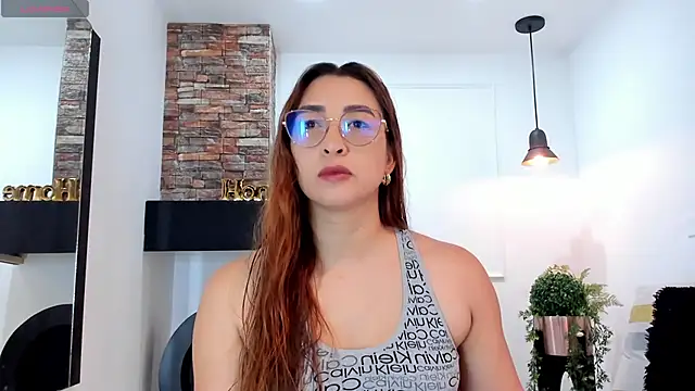  LaraMom  online show from 02.26.25